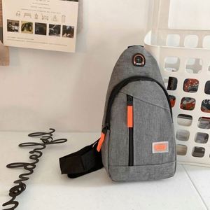 Nouveau Sac Bandoulière Imperméable en Nylon avec Fermeture Éclair et Trou pour Écouteurs pour Hommes – Sac de Poitrine Messager Idéal pour les Loisirs - Product Image 3