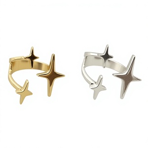 Anillos de Aleación con Patrón de Estrellas, Chapados en Oro, Unisex, Joyería Moderna para Uso Diario - Product Image 1