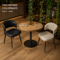 Ensemble de chaises de salle à manger à dossier incurvé en crème, pieds en métal noir, table en chêne clair pour hôtel, café, restaurant