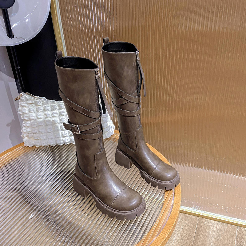 สีน้ำตาลเข้ม