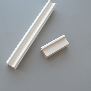 Top Quality White Paint Frame <strong>Mouldings</strong> Pine Wood Crown <strong>Moulding</strong> Skirting <strong>Moulding</strong> - Product Image 2