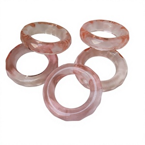 Anillos de Servilleta Modernos de Resina Pulida para Fiestas, Hogar, Hotel, Restaurante - Decoración de Mesa Ecológica con Diseño de Diamante Tallado - Product Image 5