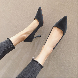 Zapatos negros de tacón alto, zapatos de cóctel sexys, atemporales y perfectos para fiestas de moda. - Product Image 3