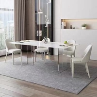 Table de salle à manger extérieure carrée transparente en plastique avec design moderne et pieds de haute qualité pour mariages, hôpitaux et hôtels