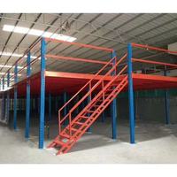 Système de rayonnage pour mezzanine en acier, plateforme de stockage industrielle multi-niveaux avec escalier et garde-corps de sécurité