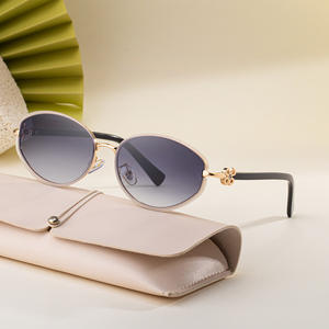 Nuevas gafas de sol ovaladas para mujer, montura negra, lentes de PC, protección UV400, diseño de trébol de cuatro hojas, estilo urbano moderno - Product Image 4