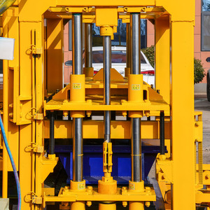 Máquinas automáticas de fabricación de bloques al mejor <span class=keywords><strong>precio</strong></span> <span class=keywords><strong>para</strong></span> fábricas con cadena de suministro global del género de maquinaria de fabricación de <span class=keywords><strong>ladrillos</strong></span> - Product Image 3