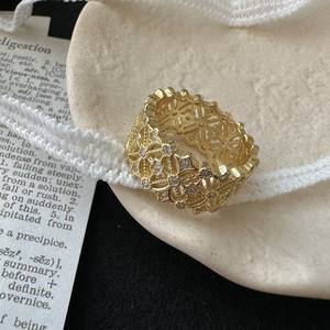 Anillo de Plata de Ley S925, Joyería de Lujo con Patrón Hueco, Anillo de Diamantes Clásico, Simple y Moderno, Disponible al por Mayor - Product Image 1