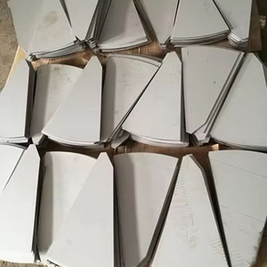 Cuñas Triangulares de Acero al Carbono Q235 Cortadas por Plasma de 6 mm de Espesor para Placas de Anclaje de Concreto y Cuñas de Nivelación de Base - Product Image 4