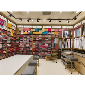 Mobilier de magasin de vêtements durable, design intelligent, aménagement ergonomique, unités d'affichage personnalisées, matériaux de haute qualité, intérieurs de vente au détail modernes - Product Image 2