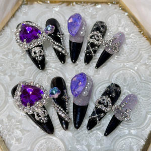 แผ่นติดเล็บปลอมทรงอัลมอนด์แบบครึ่งเล็บ รุ่น Nightclub Queen Manicure Dark Wear Armor  ถอดออกได้ ใช้ซ้ำได้ ผลิตจากเรซิ่นคุณภาพสูง รูปทรงเล็บยาว ได้รับมาตรฐาน CE - Product Image 1