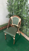 Ensemble table et chaises de bistrot en alliage d'aluminium au design moderne pour l'extérieur, le restaurant, le café, le jardin et le bar français.
