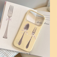 Coque de téléphone style coréen mignonne et douce avec motif fraise, nœud, fourchette et cuillère pour iPhone 18 Pro Max 17 16 15, avec protection de l'objectif et cadre large