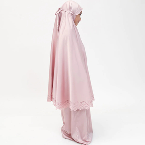 2023 nueva llegada Indonesia Malasia personalizar satén Armany niños musulmán oración conjunto Elekung Mukena - Product Image 2