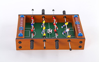 Werkseitig angepasste heiße Qualität Mini Fußball Tischs piel Desktop-Spiel Tischplatte Tischfußball mit Farbbox