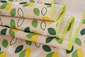 Tapis de pique-nique pliable en tissu Oxford imperméable vert de grande taille avec logo personnalisé pour l'été, le parc, la randonnée, le camping, la plage et les activités de plein air - Product Image 4