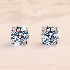 Các Nhà Sản Xuất Bán Buôn Giá Cổ Điển 2ct Kim Cương Bốn Claw Vvs1 Moissanite S925 Sterling Silver <span class=keywords><strong>Stud</strong></span> Bông Tai - Product Image 1