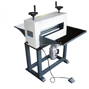 Industriële Semi-Automatische Platte Bed Handmatige Papierdoosrol Kreuken En Matrijzen Snijmachine Roller Stansen Persmachine