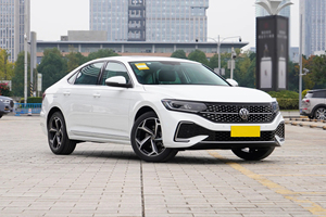 SAIC VW Passat Pro 2.0T 220CV 7DCT Berlina di Medie Dimensioni 2026 - Lunghezza 5.006mm, IQ.Pilot NOA, Touchscreen da 15'', 0-100km/h in 7,4s - Product Image 3