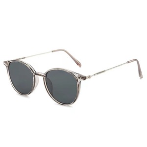 Gafas de Sol Redondas de Moda con Protección UV400 Anti-UV y Visión Nocturna para Hombre y Mujer, Bisagras Metálicas, Material de PC - Product Image 5