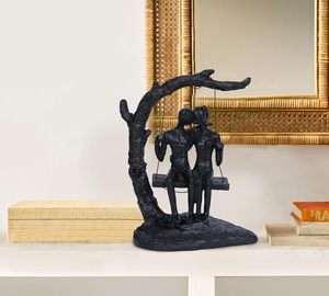 Scultura di coppia Swing in ferro 6 ° amore nero statua del bacio decorazione per la casa dolce ghisa per moglie romantico uomo donna figurine - Product Image 1