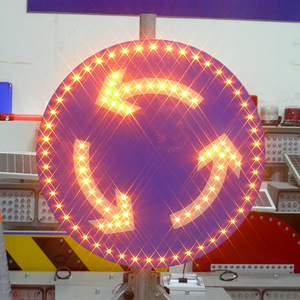 Vàng Vòng Tròn đường giao thông dấu hiệu với nguệch ngoạc mũi tên năng lượng mặt trời Powered <span class=keywords><strong>LED</strong></span> nhấp nháy giao thông dừng dấu hiệu Thắp sáng cảnh báo lối đi bộ dấu hiệu - Product Image 3