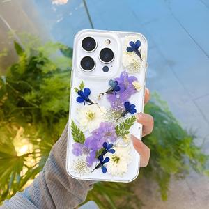Funda para Teléfono con Diseño de Flores Púrpuras y Golondrina en Vuelo, Compatible con iPhone 17PROMAX 16PLUS 15PRO - Product Image 2
