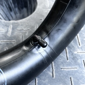 Tubo interior de butilo de alto rendimiento KUMA 2026 (negro) de gran venta con garantía de 12 meses para carretillas TukTuk, tamaño a petición - Product Image 3