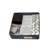 Poker deck espagnol un jeu de dominos avec 28 jetons, un gobelet en verre et 5 dés