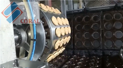 Commercial High quality Soft waffle making machine / Soft waffle baking line / Waffle maker