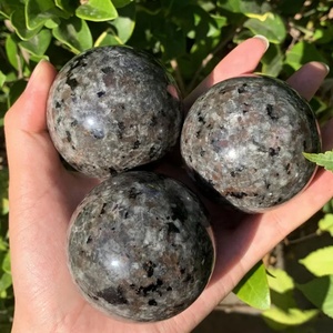 Esfera de Yooperlite Natural, Bola de Cristal Reactiva a los Rayos UV, Piedra Curativa Pulida para Decoración del Hogar, Meditación, Regalo Espiritual, Venta al por Mayor - Product Image 3