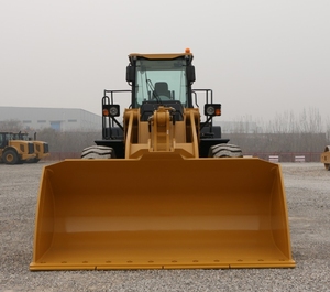 Boîte de vitesses à quatre rapports, vitesse maximale de 38 km/h, carrosserie compacte avec petit rayon de braquage, <span class=keywords><strong>transport</strong></span> facile et utilisation en espace restreint. - Product Image 1