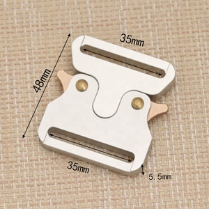 Collar de perro ajustable de lujo con hebilla de Liberación lateral táctica resistente Material de hierro Clips de hebilla de liberación de seguridad - Product Image 2