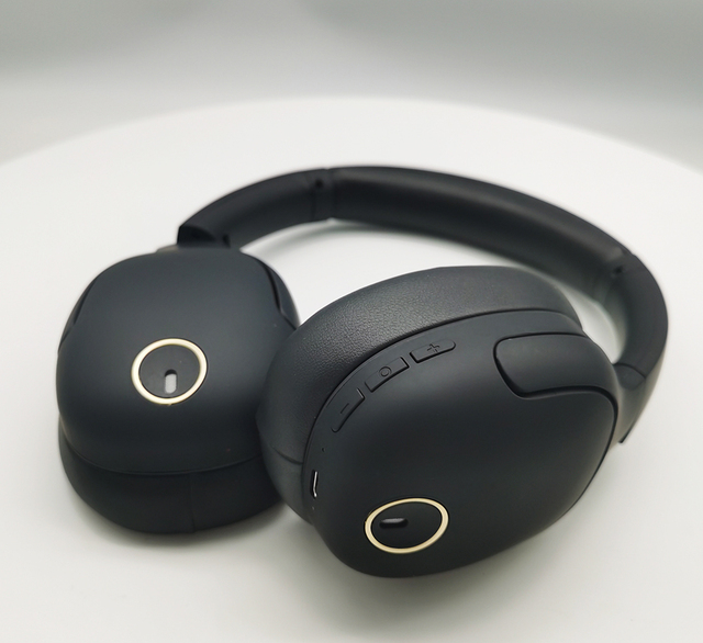 Home Office QCC3034 BT5.0 Wireless ANC Over Ear Headset  with Active Noise Cancelling ANC Headphones Wireless