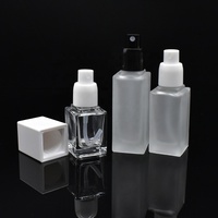 Bouteilles en verre transparent givré carrées vides en gros pour tonique astringent facial 15ml 30ml 20ml 40ml pour emballage de soins de la peau