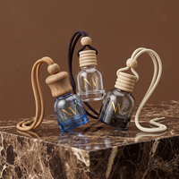 Diffuseur de parfum pour voiture en verre suspendu avec bouchon en bois et cordon, décoration de voiture