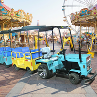 Les grandes attractions populaires des parcs d'attractions pour enfants incluent les trains touristiques tractés par des tracteurs et les équipements de divertissement en plein air.