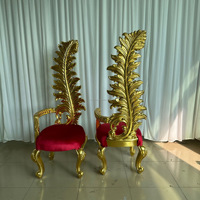 2026 Meilleures ventes Prix abordable Fauteuil simple de luxe blanc et doré à dossier haut, style trône royal, chaise de roi classique pour mariage et banquet