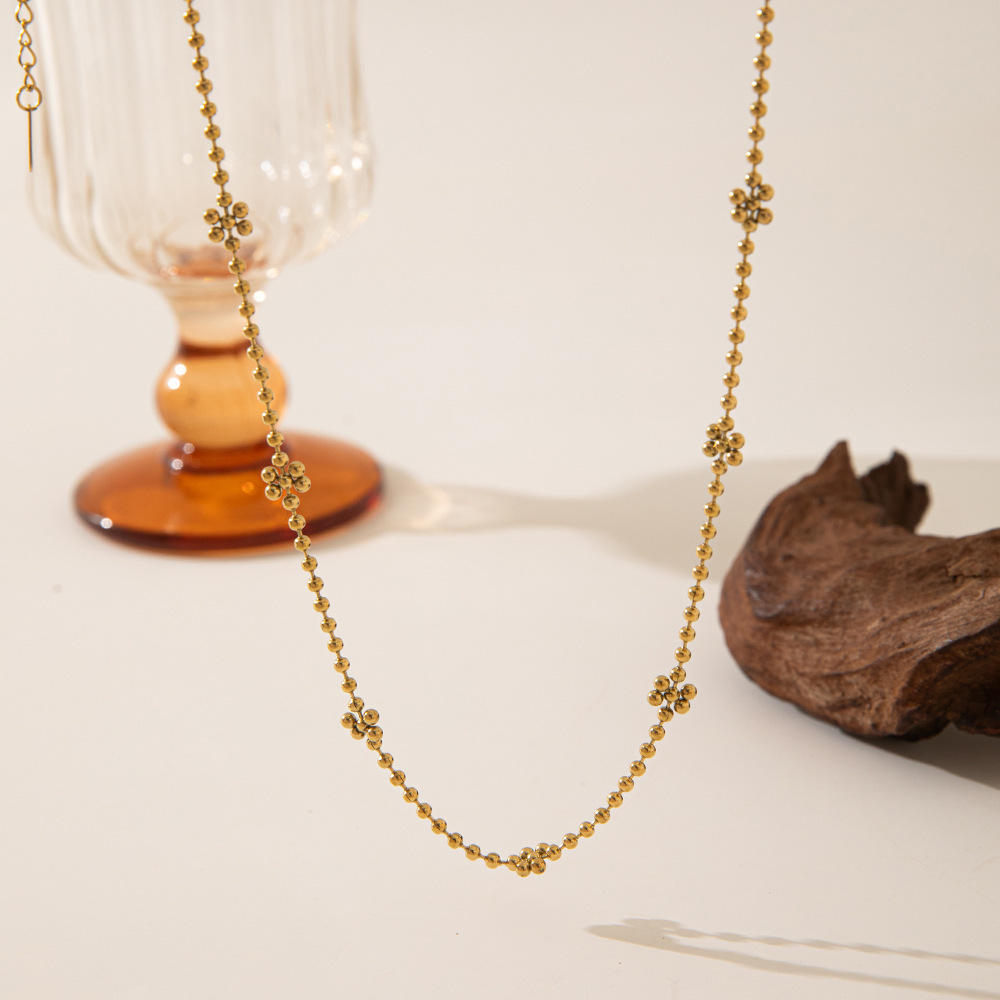 สร้อยคอทองลายดอกไม้เจ็ดดอก