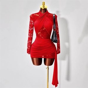 PEEQI JY8110 Vestido Sexy de Moda 2026 para Mujer, Color Sólido, Tejido de Punto con Encaje, Diseño Calado, Manga Larga Mini - Product Image 2