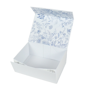 กล่องของขวัญพับได้เคลือบสีน้ำเงินขาวพิมพ์ลายฟอยล์ทองพร้อมริบบิ้นและอุปกรณ์เสริม กล่องบรรจุภัณฑ์แบบชิ้นเดียวสั่งทำพิเศษ - Product Image 1