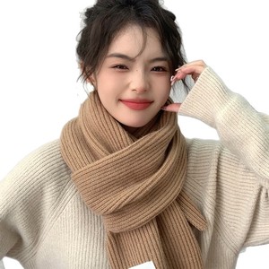 Bufanda de punto de algodón para mujer al por mayor - Bufanda corta, cálida, gruesa, duradera y ligera de color liso, a la moda y fácil de combinar - Product Image 2