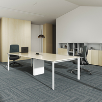 Table de conférence extensible en bois moderne, élégante et durable avec pieds en métal pour salles de réunion de bureau