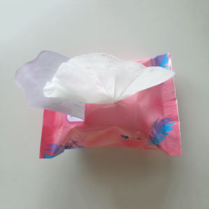 Lingettes humides miniatures de haute qualité pour enfants et adultes, format voyage, hydratantes, désinfectantes pour les mains, nettoyantes pour les soins en déplacement - Product Image 2