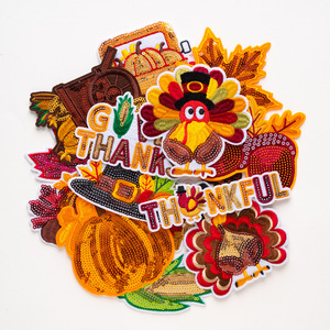 Appliques brodées de feuilles d'érable et de citrouilles de la série Récolte d'automne, avec paillettes brillantes, pour vêtements DIY de Thanksgiving - Product Image 1