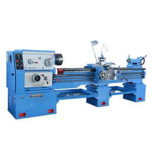 Torno manual CA6240 CA6250 con bancada de 2M, torno horizontal de metal a precio asequible - Product Image 1