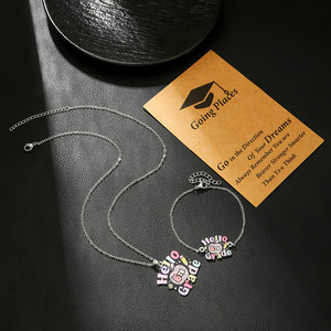 Collar de Graduación 2025 con Colgante de Birrete, Acero Inoxidable, Unisex, Regalo para Graduados, Joyería Conmemorativa - Product Image 4