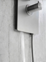 Panneau de douche multifonction contemporain en acier inoxydable nickel brossé pour hôtels, avec jets de pluie modernes, massage et pulvérisation douce en céramique