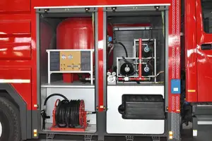 Howo polvere secca camion dei pompieri 4x2 con serbatoio di acqua 310hp cina customizzato camion di schiuma antincendio