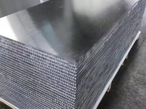 Vanité de salle de bain en nid d'abeille en aluminium imperméable-Conception moulée sans couture, étanche à 100% - Product Image 3